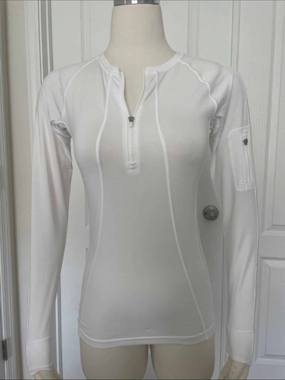 Athleta White Long-Sleeve Zip Front Performance Top XS